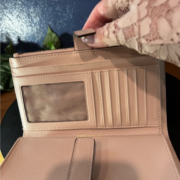 Michael Kors Adele Rose Gold Double Zip Wristlet/Wallet - Picture 5 of 10